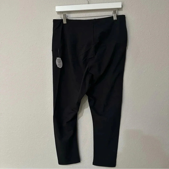 Motherhood Maternity Black Prima Postpartum Cropped Leggings NWT - Picture 10 of 11